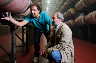 Abadía_Retuerta_visita_Pascal_Delbeck_Angel_Anocíbar_barricas